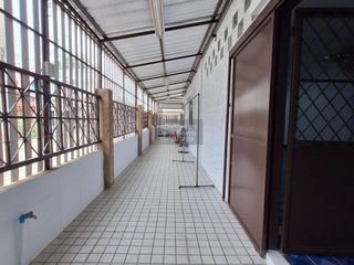Casa adosada en venta de 1 habitaciones en Nong Khaem, Bangkok