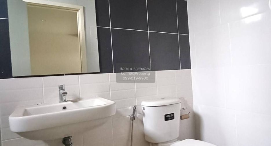 For sale 3 bedrooms townhouse in Mueang Pathum Thani, Pathum Thani