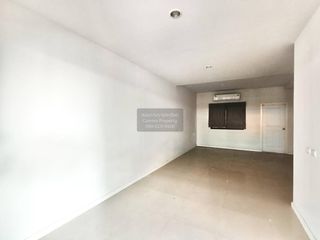 For sale 3 bedrooms townhouse in Mueang Pathum Thani, Pathum Thani