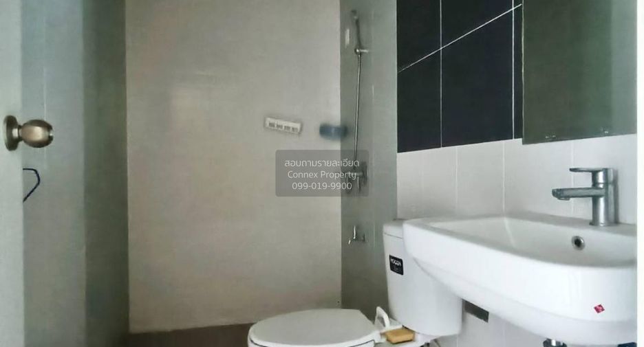 For sale 3 bedrooms townhouse in Mueang Pathum Thani, Pathum Thani