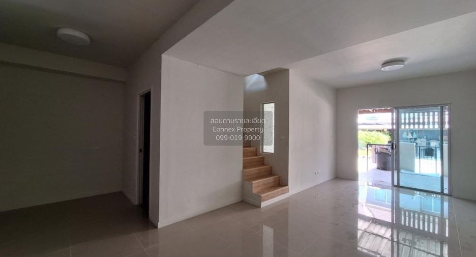 For sale 3 bedrooms townhouse in Sai Noi, Nonthaburi