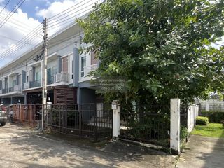 For sale 3 bedrooms townhouse in Lam Luk Ka, Pathum Thani