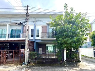 For sale 3 bedrooms townhouse in Lam Luk Ka, Pathum Thani