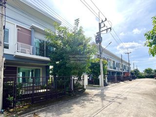 For sale 3 bedrooms townhouse in Lam Luk Ka, Pathum Thani