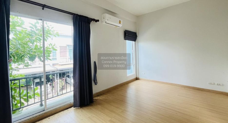 For sale 3 bedrooms townhouse in Lam Luk Ka, Pathum Thani
