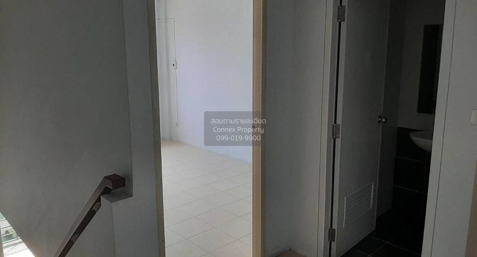 For sale 3 bedrooms townhouse in Khlong Luang, Pathum Thani