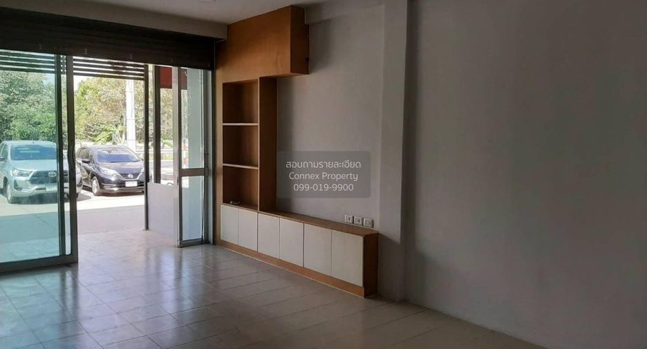 For sale 3 bedrooms townhouse in Khlong Luang, Pathum Thani