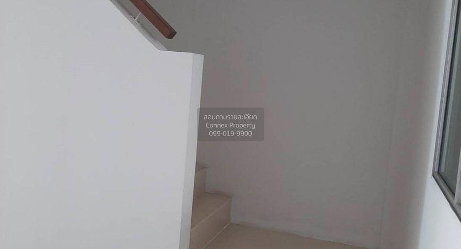 For sale 3 bedrooms townhouse in Khlong Luang, Pathum Thani