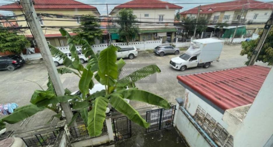 For sale 2 bedrooms townhouse in Lam Luk Ka, Pathum Thani