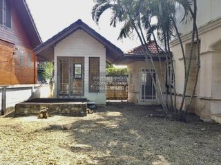 出售 3 卧室 独立屋 在 Sam Khok, Pathum Thani