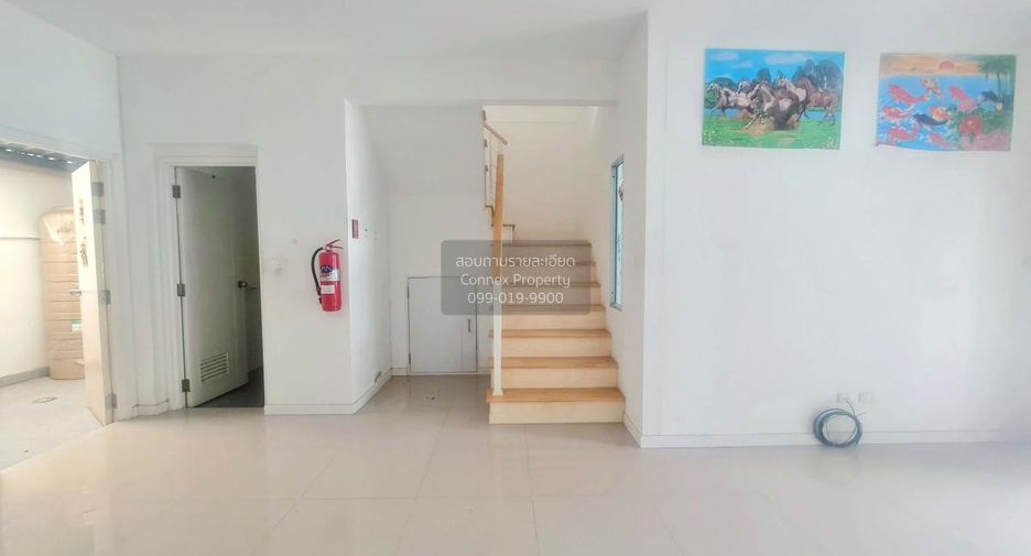 À vendre 3 chambres maison de ville à Mueang Samut Prakan, Samut Prakan