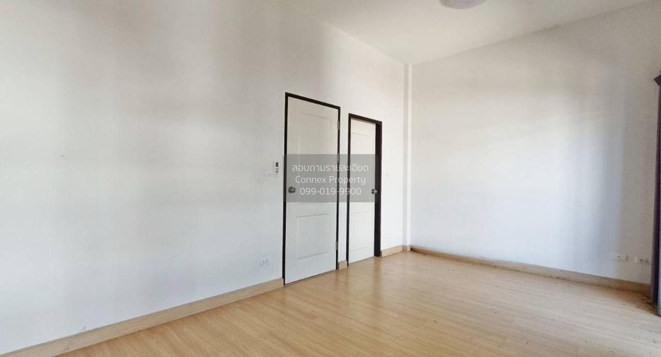 For sale 3 bedrooms townhouse in Lam Luk Ka, Pathum Thani