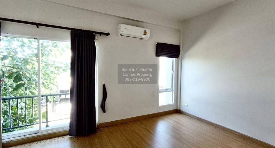 For sale 3 bedrooms townhouse in Lam Luk Ka, Pathum Thani