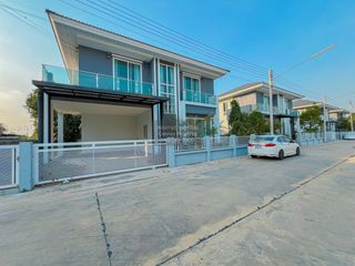 出售 4 卧室 独立屋 在 Lat Lum Kaeo, Pathum Thani