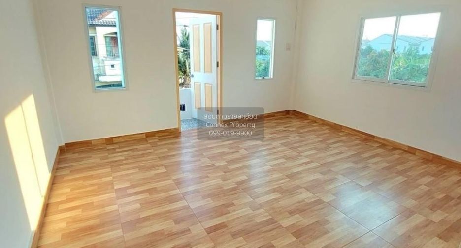 For sale 3 bedrooms townhouse in Khlong Sam Wa, Bangkok