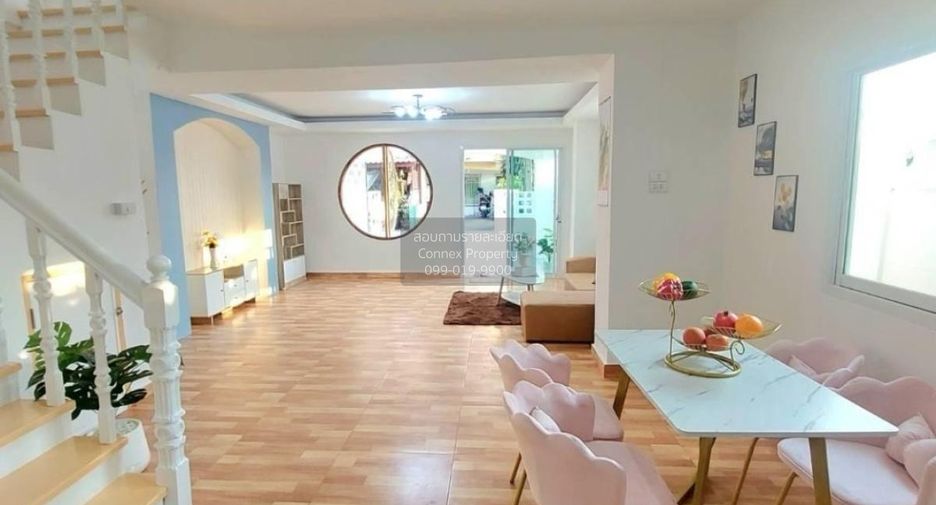 For sale 3 bedrooms townhouse in Khlong Sam Wa, Bangkok
