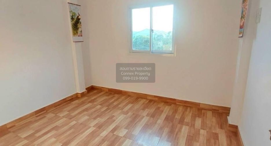 For sale 3 bedrooms townhouse in Khlong Sam Wa, Bangkok