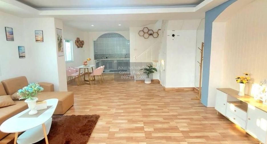 For sale 3 bedrooms townhouse in Khlong Sam Wa, Bangkok