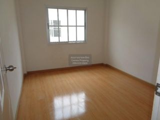 Casa adosada en venta de 3 habitaciones en Wang Noi, Phra Nakhon Si Ayutthaya
