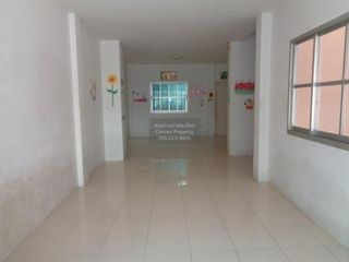 Casa adosada en venta de 3 habitaciones en Wang Noi, Phra Nakhon Si Ayutthaya