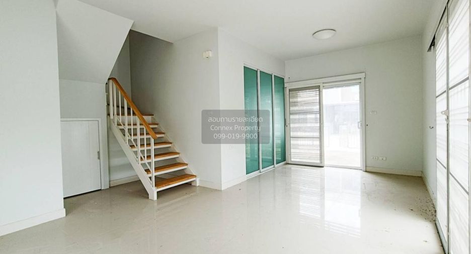 For sale 3 bedrooms townhouse in Sai Noi, Nonthaburi
