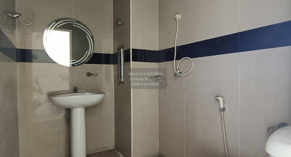 For sale 2 bedrooms retail Space in Khiri Rat Nikhom, Surat Thani