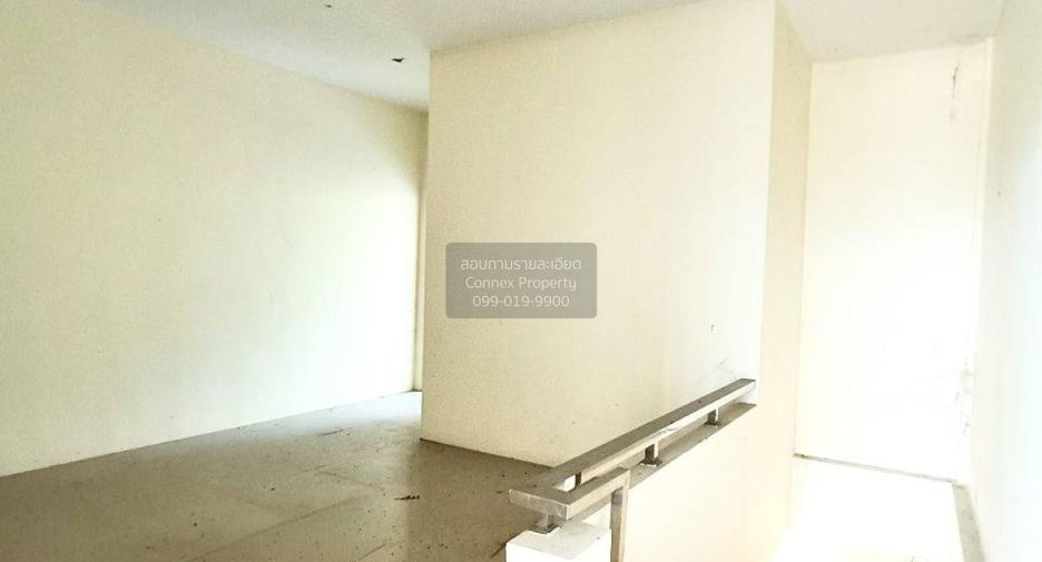 For sale 2 bedrooms retail Space in Khiri Rat Nikhom, Surat Thani