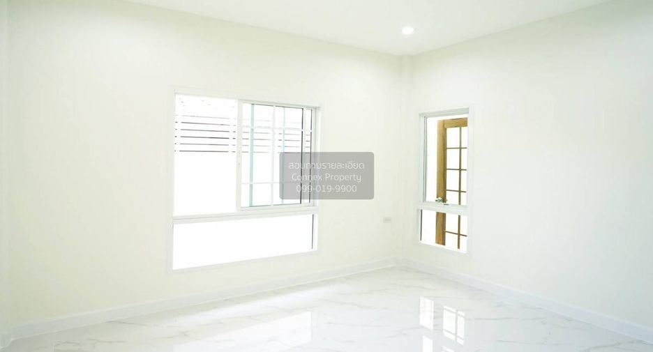 Casa en venta de 3 habitaciones en Phra Khanong, Bangkok