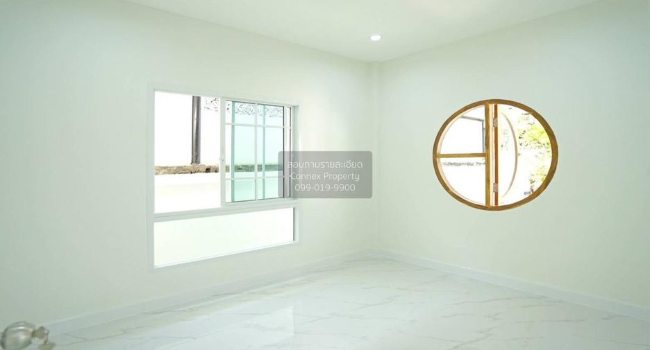 Casa en venta de 3 habitaciones en Phra Khanong, Bangkok