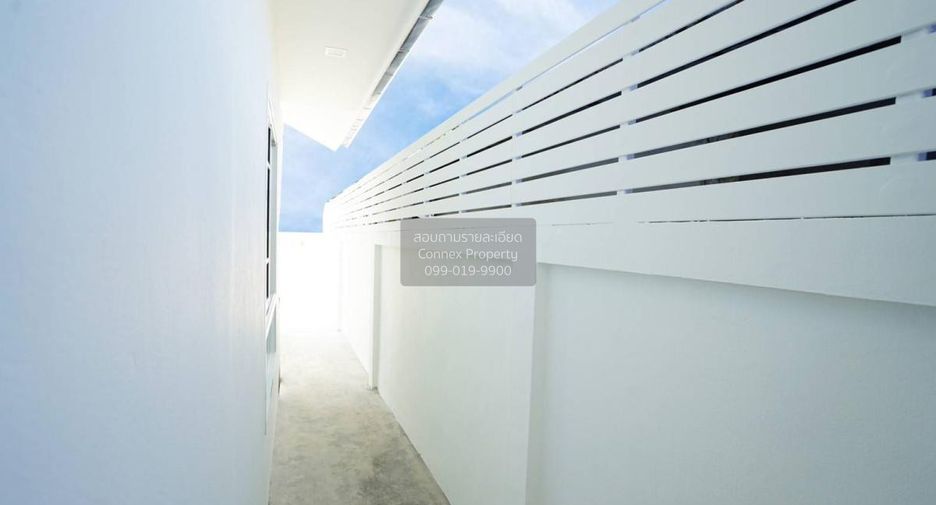 Casa en venta de 3 habitaciones en Phra Khanong, Bangkok