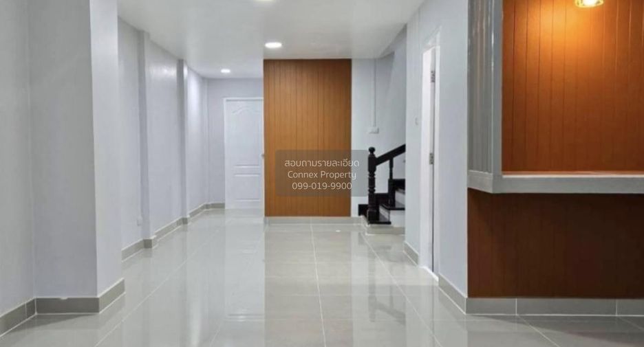 Casa adosada en venta de 3 habitaciones en Bang Yai, Nonthaburi