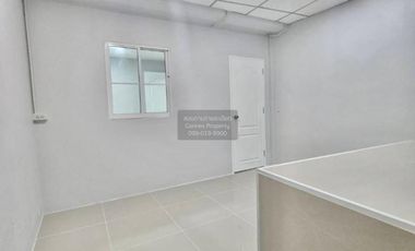 Casa adosada en venta de 3 habitaciones en Bang Yai, Nonthaburi