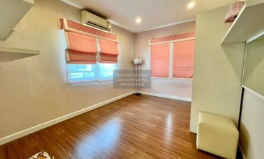 For sale 3 bedrooms house in Phasi Charoen, Bangkok