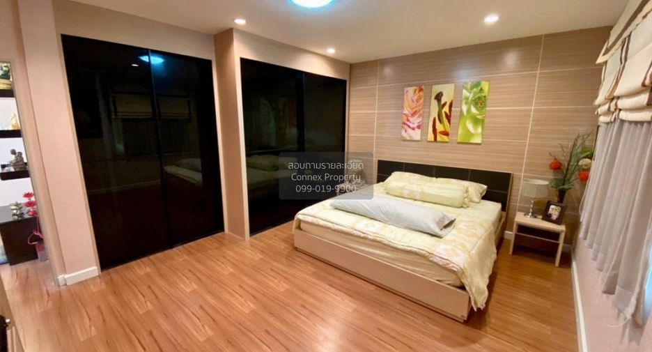 For sale 3 bedrooms house in Phasi Charoen, Bangkok