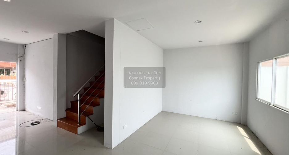 Reihenhaus zum Kauf mit 3 Zimmer in Krathum Baen, Samut Sakhon