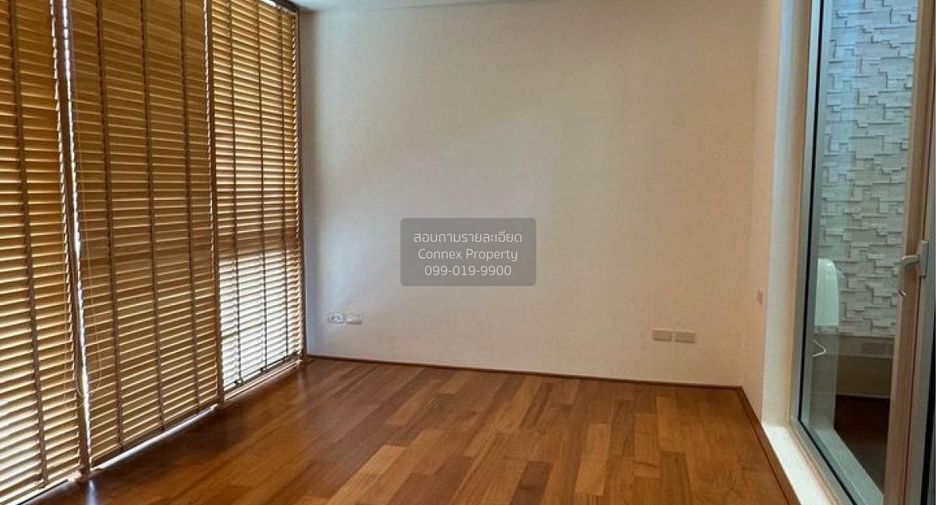 For sale 3 bedrooms townhouse in Yan Nawa, Bangkok