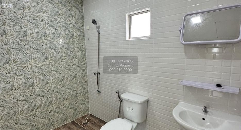 Casa adosada en venta de 3 habitaciones en Min Buri, Bangkok
