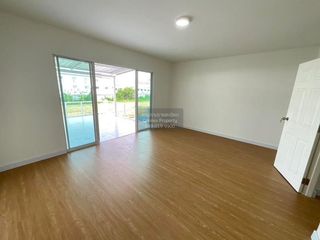 Gewerbefläche zum Kauf mit 4 Zimmer in Sai Mai, Bangkok