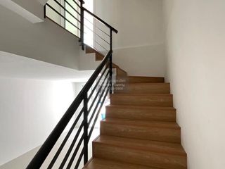 Gewerbefläche zum Kauf mit 4 Zimmer in Sai Mai, Bangkok