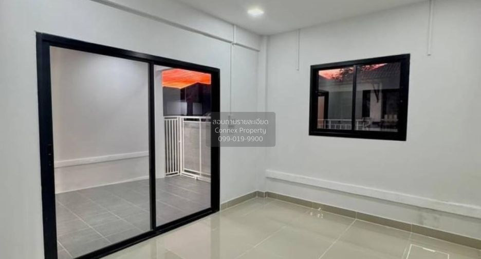 À vendre 3 chambres maison de ville à Bang Bua Thong, Nonthaburi