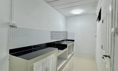 À vendre 3 chambres maison de ville à Bang Bua Thong, Nonthaburi