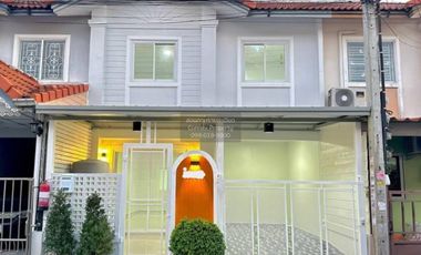 出售 3 卧室 联排别墅 在 Bang Yai, Nonthaburi