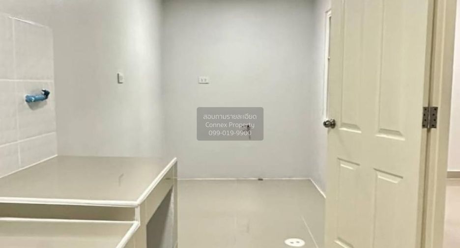 Casa adosada en venta de 3 habitaciones en Bang Yai, Nonthaburi