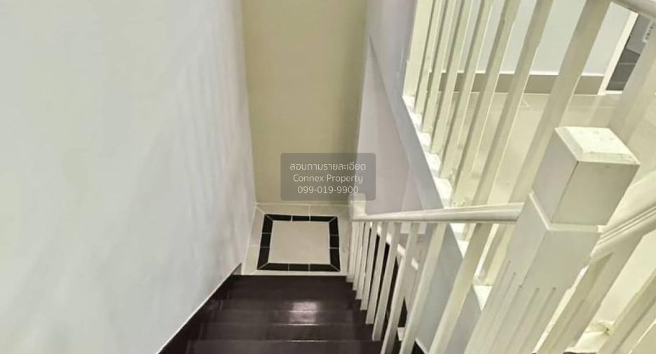 Casa adosada en venta de 3 habitaciones en Bang Yai, Nonthaburi