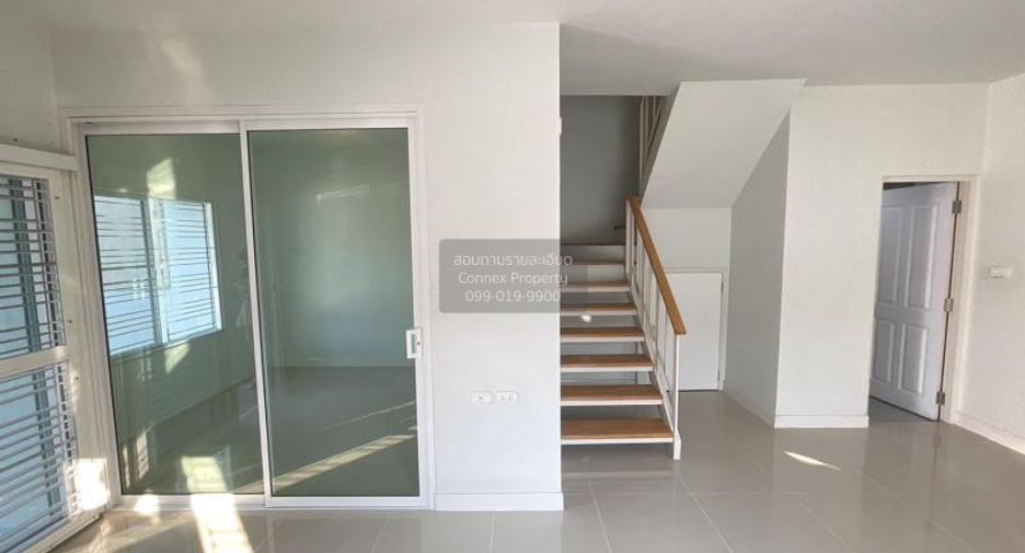 For sale 3 bedrooms townhouse in Sai Noi, Nonthaburi