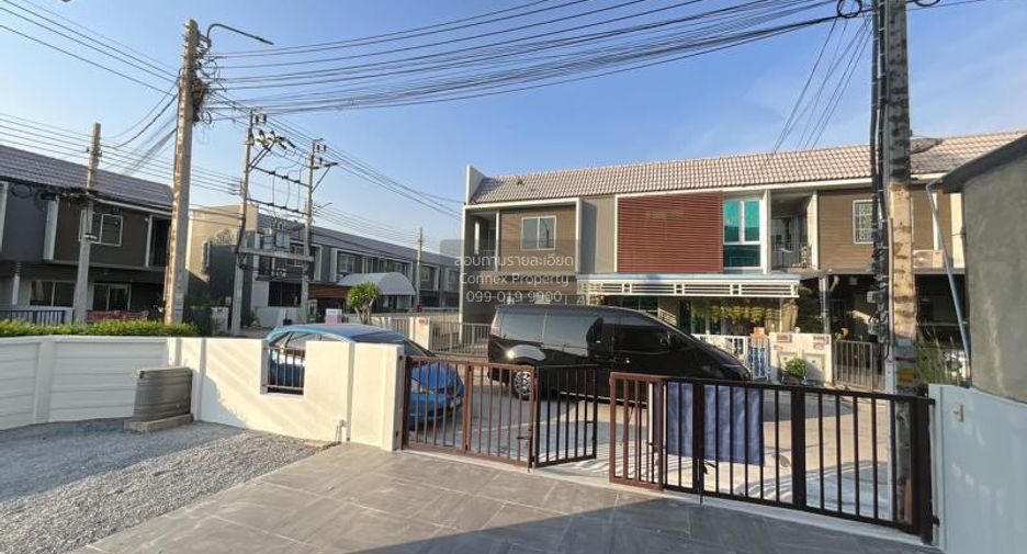 For sale 3 bedrooms townhouse in Sai Noi, Nonthaburi
