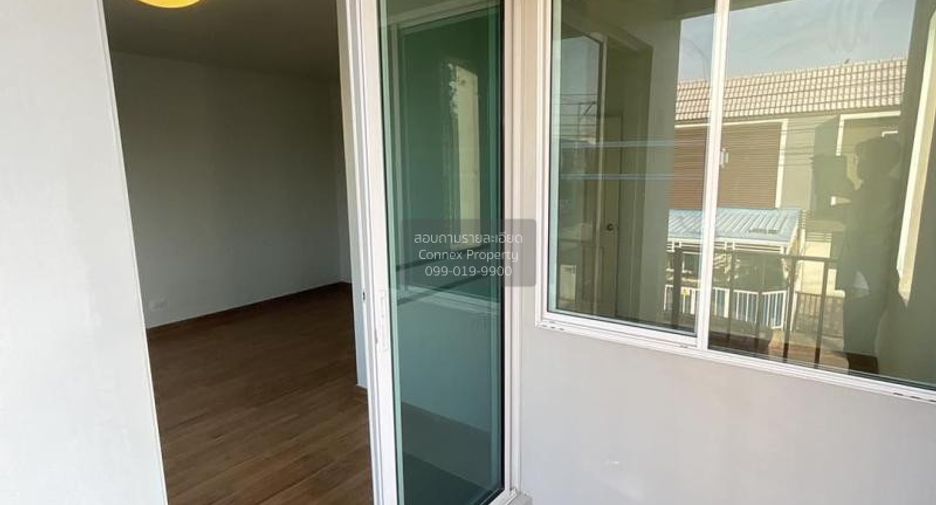 For sale 3 bedrooms townhouse in Sai Noi, Nonthaburi
