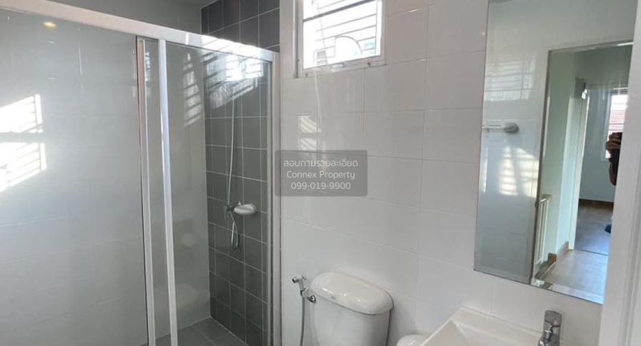 For sale 3 bedrooms townhouse in Sai Noi, Nonthaburi