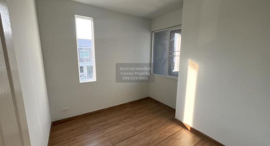 For sale 3 bedrooms townhouse in Sai Noi, Nonthaburi