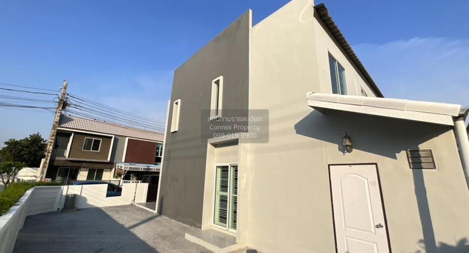 For sale 3 bedrooms townhouse in Sai Noi, Nonthaburi
